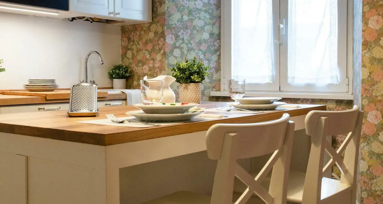 Flowers Apartment Joivy 25 Como