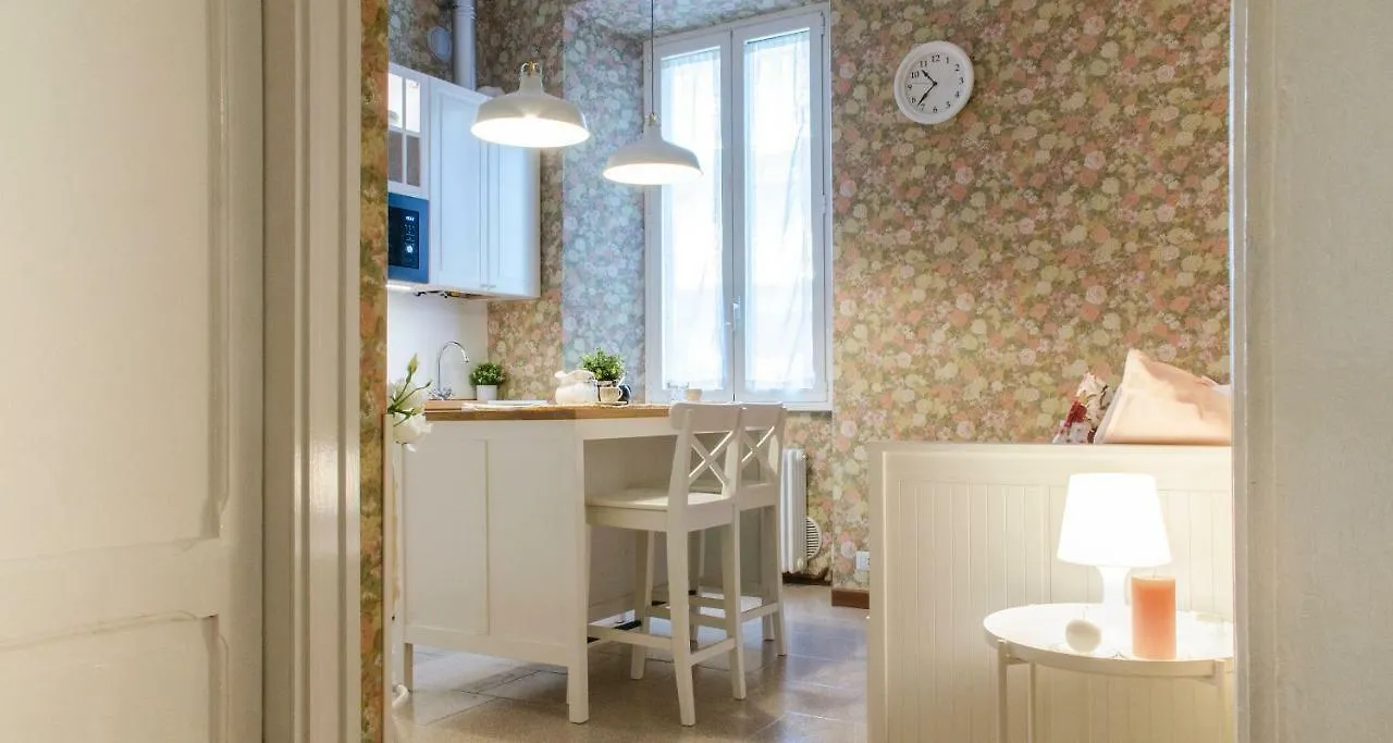 Flowers Apartment Joivy 25 Como